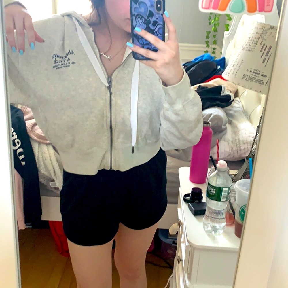abercrombie and fitch cropped cozy zip up